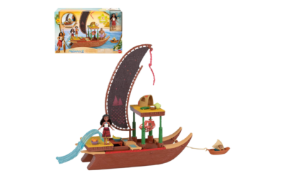 Moana Adventure Canoe Playset | Floating Canoe & Accessories for Imaginative Disney Role-Play (Ages 3+)