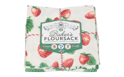 Now Designs Berry Patch Cotton Flour Sack Kitchen Towels – Set of 3, 20×30 Inch Lint-Free Dish Towels (Red, Blue, Green)