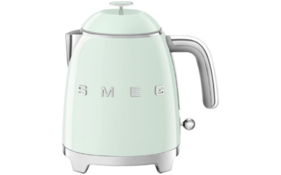 SMEG 50s Retro Style Mini Electric Kettle – 3-Cup, Double Wall Insulation, Anti-Slip Base, and Water Level Indicator (Pastel Green)