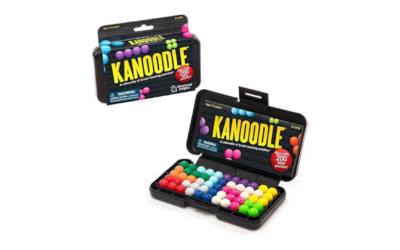 Educational Insights Kanoodle 3D Brain Teaser Puzzle – Brain Games for Kids & Adults (Ages 7+)