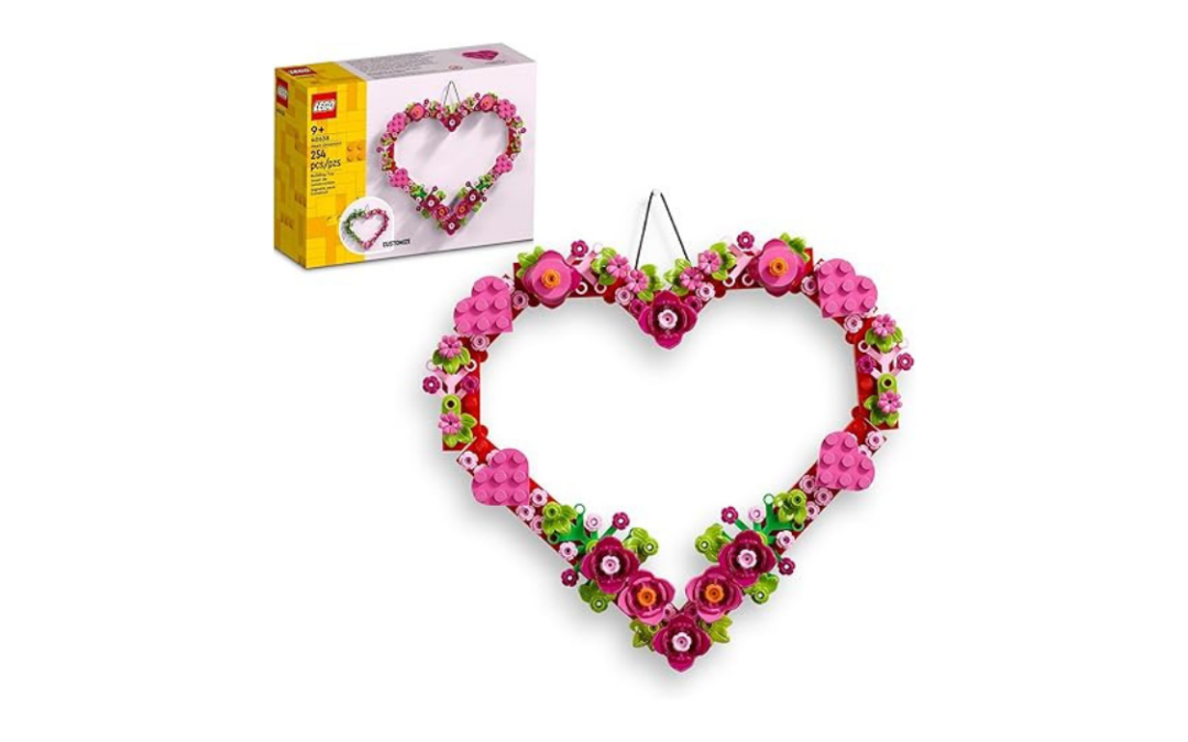 LEGO Heart Ornament Building Toy Set – DIY Valentine’s Day Craft for Kids (Ages 9+)